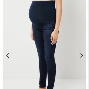 AG Maternity Skinny Jeans (size 26)